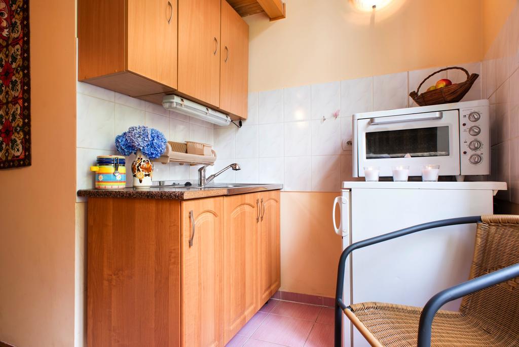 Live Like Locals: Market Square X Jewish District Krakow Room photo